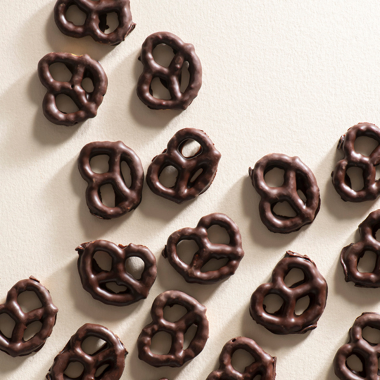 Dark Chocolate coated Pretzels 80g