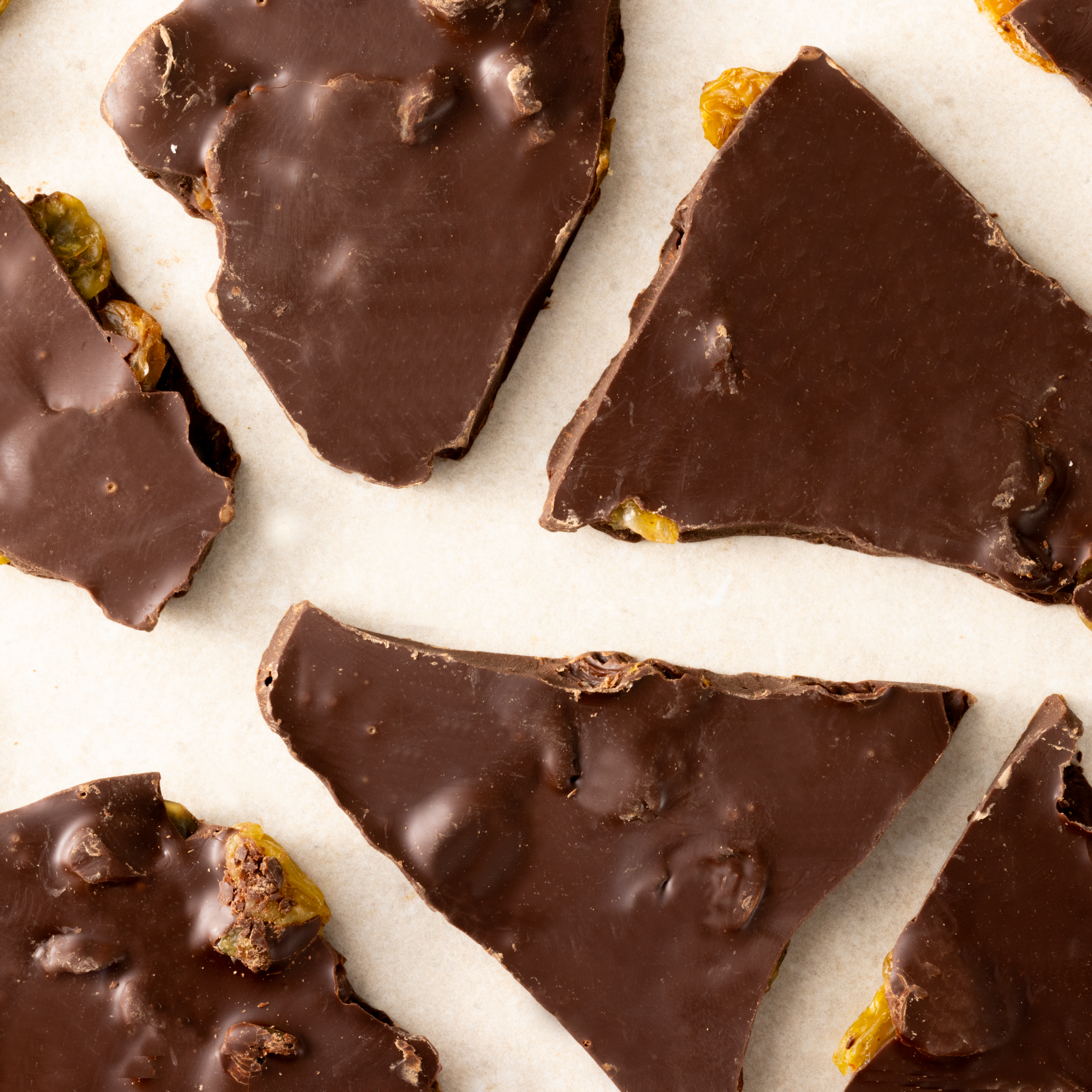 Dark Rum & Raisin Bark 100g
