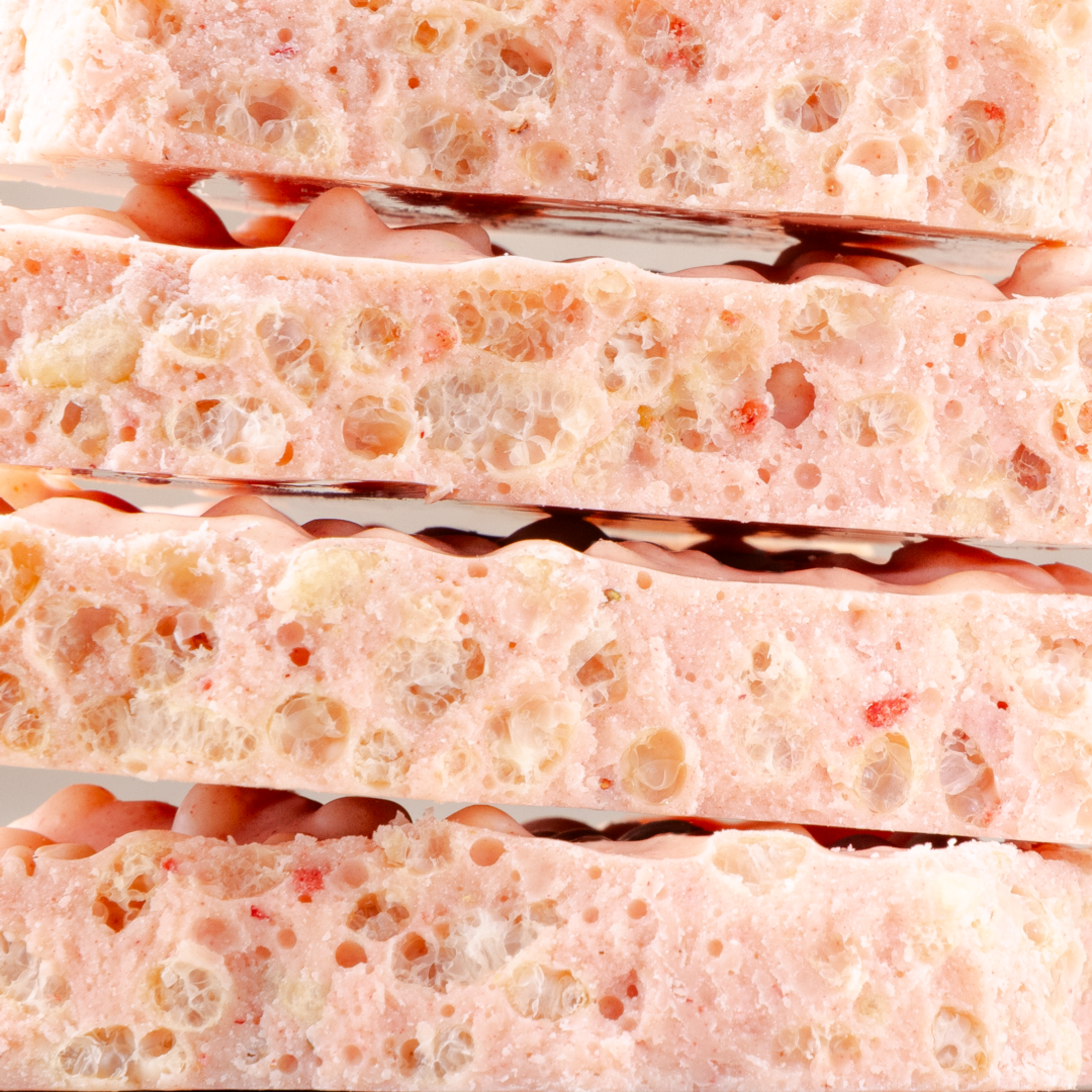 White Strawberry Crunch 100g